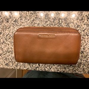 Brown Leather Michael Kors Wallet